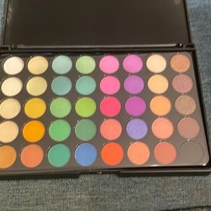 Eyeshadow sampler
